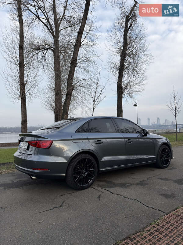 Седан Audi A3 2015 в Киеве