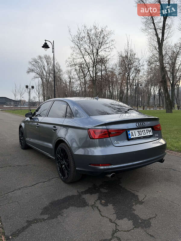 Седан Audi A3 2015 в Киеве