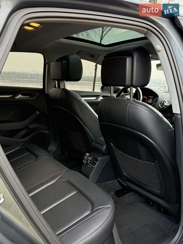 Седан Audi A3 2015 в Киеве