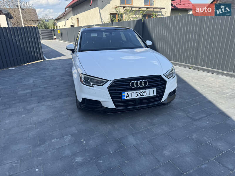 Седан Audi A3 2017 в Коломые