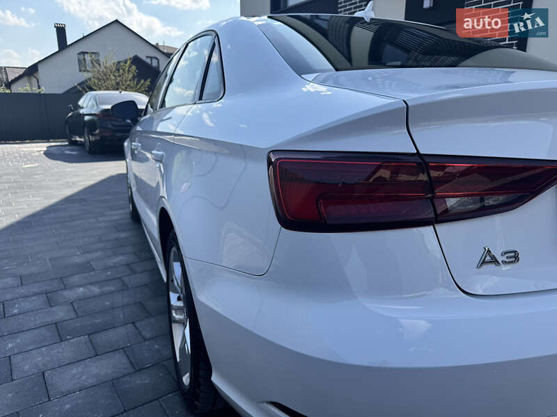 Седан Audi A3 2017 в Коломые