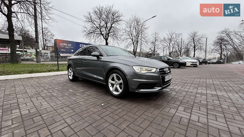 Седан Audi A3 2015 в Києві