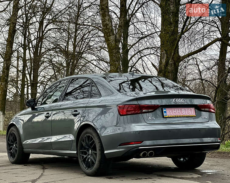 Седан Audi A3 2017 в Рівному