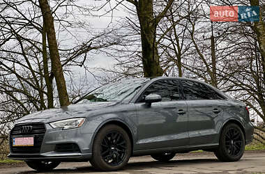 Седан Audi A3 2017 в Рівному