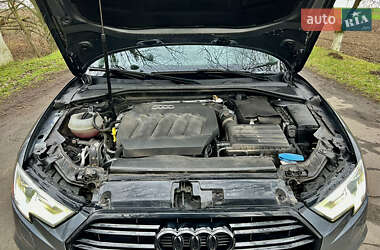 Седан Audi A3 2017 в Рівному