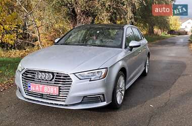 Хетчбек Audi A3 2017 в Києві