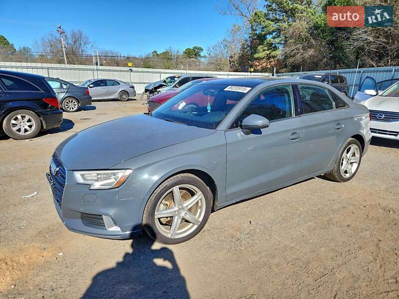 Седан Audi A3 2016 в Львове