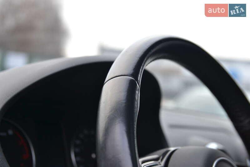 Седан Audi A3 2017 в Луцке