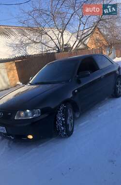Хэтчбек Audi A3 2000 в Черняхове