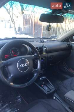 Хэтчбек Audi A3 2000 в Черняхове