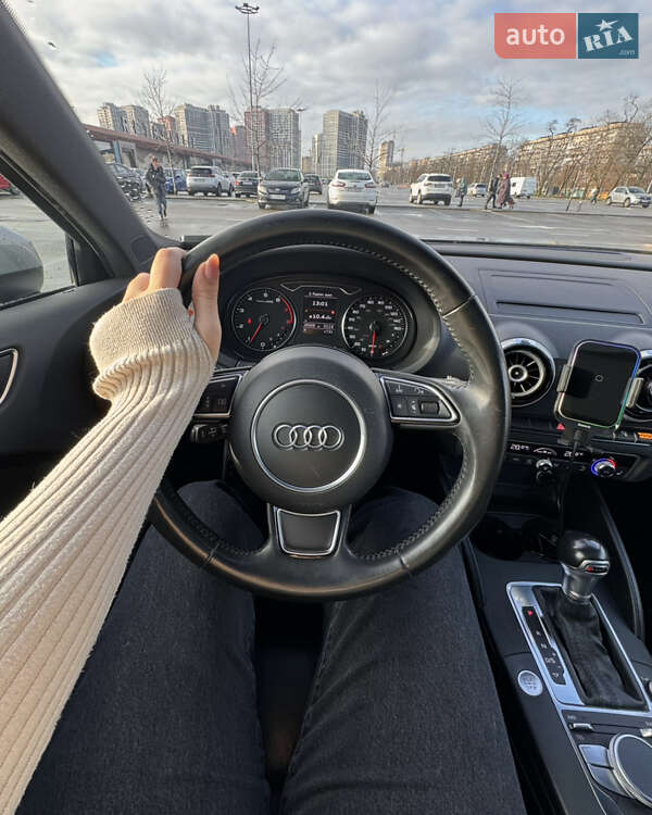 Седан Audi A3 2014 в Киеве