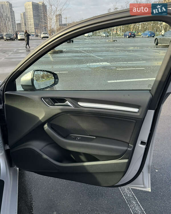 Седан Audi A3 2014 в Киеве