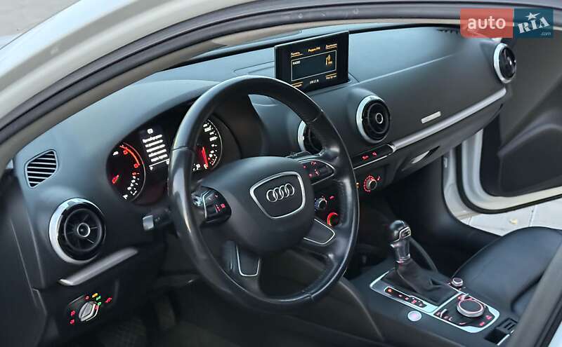 Седан Audi A3 2016 в Черкассах
