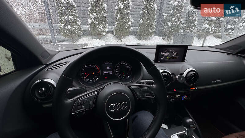 Седан Audi A3 2017 в Ізюмі