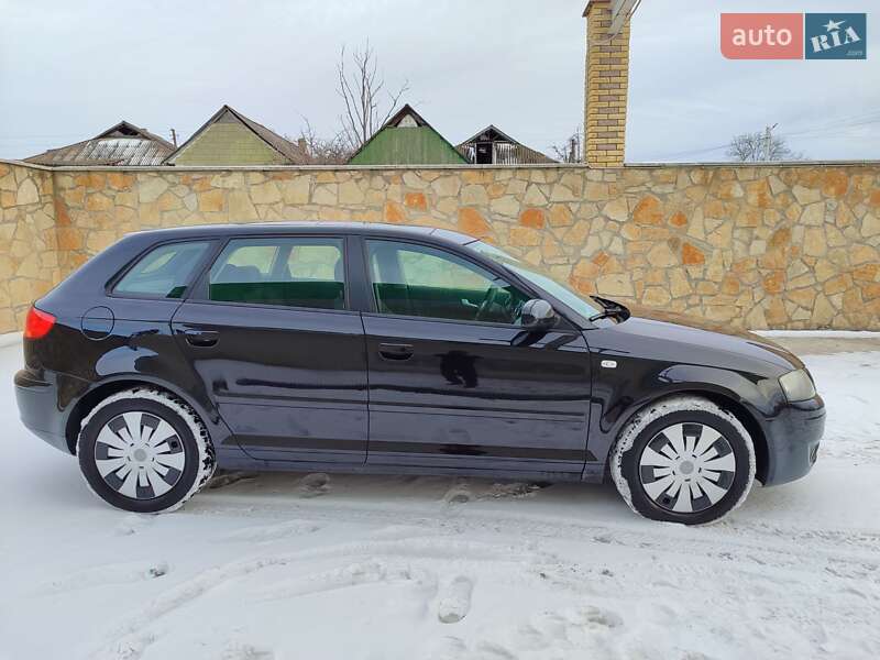 Хэтчбек Audi A3 2006 в Черновцах