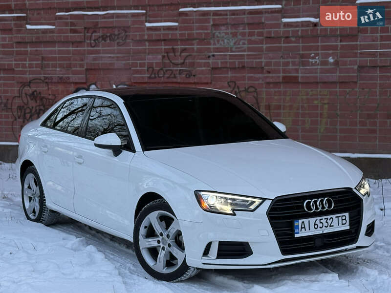 Седан Audi A3 2017 в Чернигове