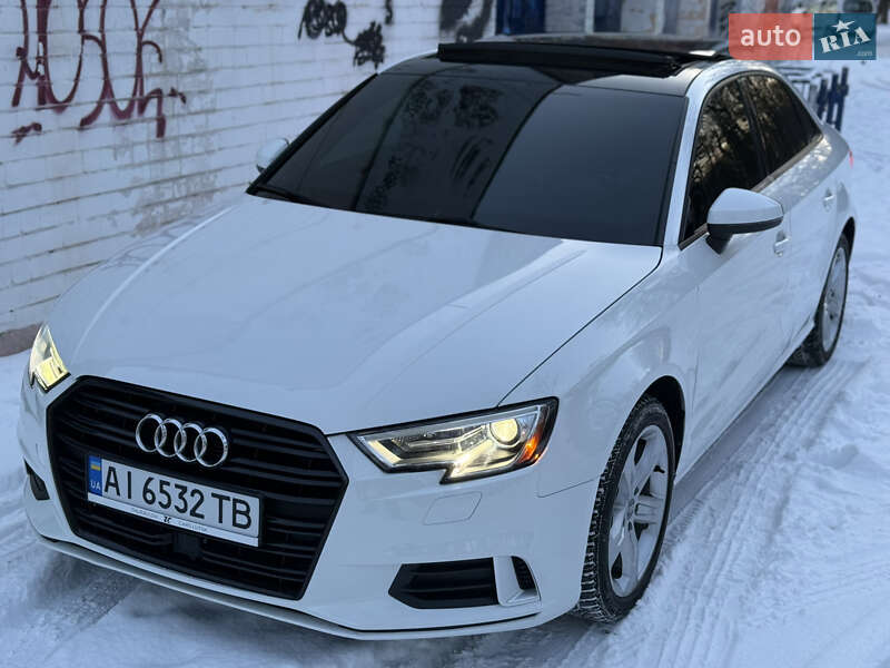 Седан Audi A3 2017 в Чернигове