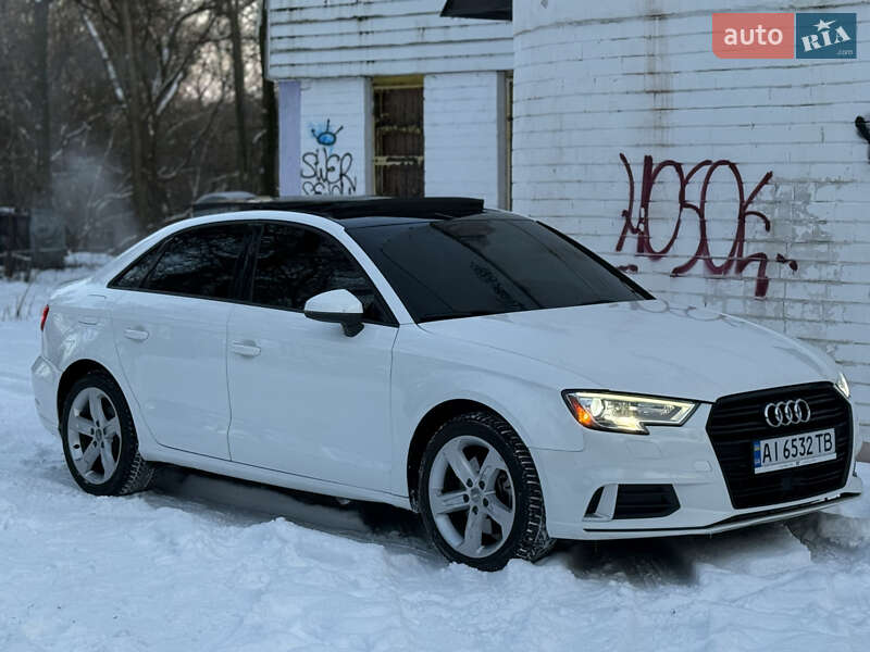 Седан Audi A3 2017 в Чернигове