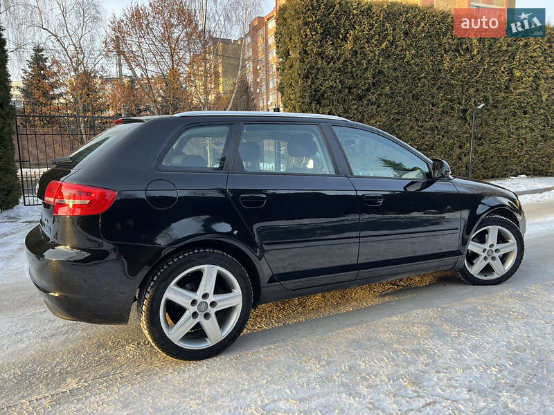 Хэтчбек Audi A3 2009 в Луцке