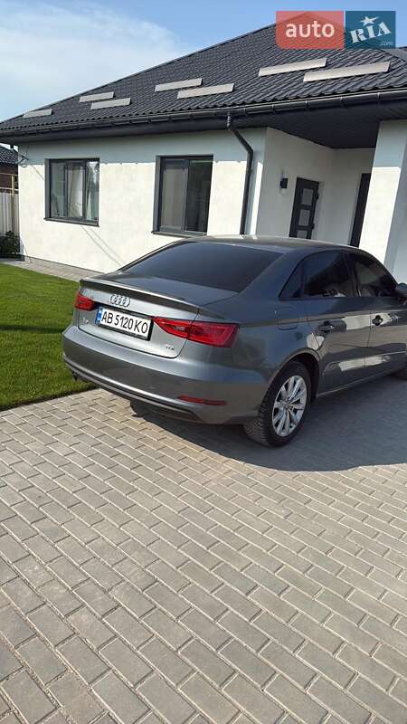 Седан Audi A3 2015 в Баре