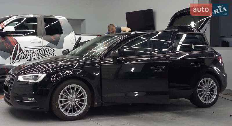 Хэтчбек Audi A3 2016 в Киеве