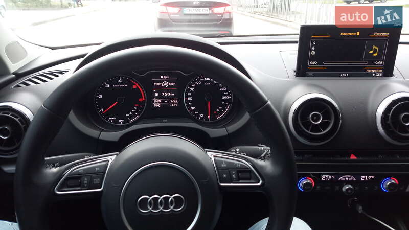 Хэтчбек Audi A3 2016 в Киеве
