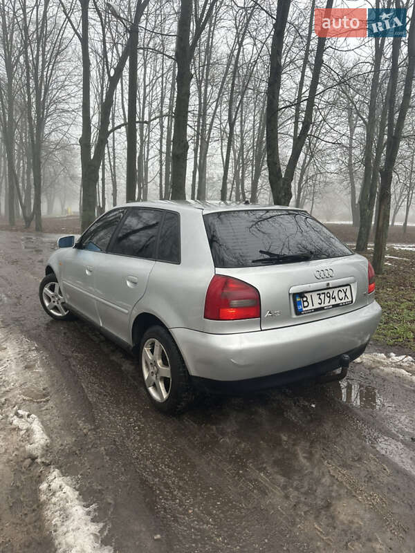 Хэтчбек Audi A3 2000 в Глобине