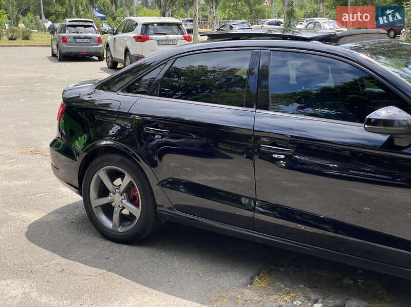 Седан Audi A3 2015 в Киеве