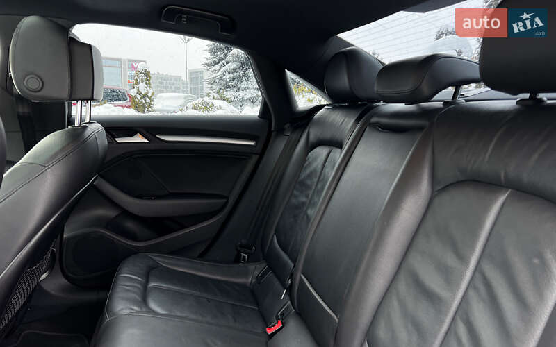 Седан Audi A3 2015 в Львове