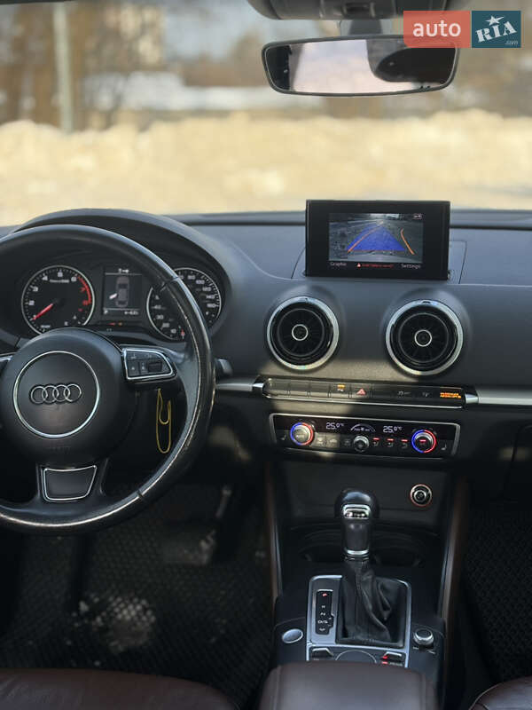 Седан Audi A3 2015 в Хмельницком