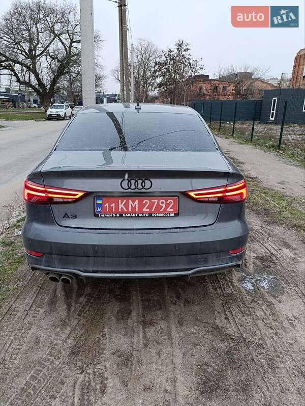 Седан Audi A3 2018 в Кропивницком