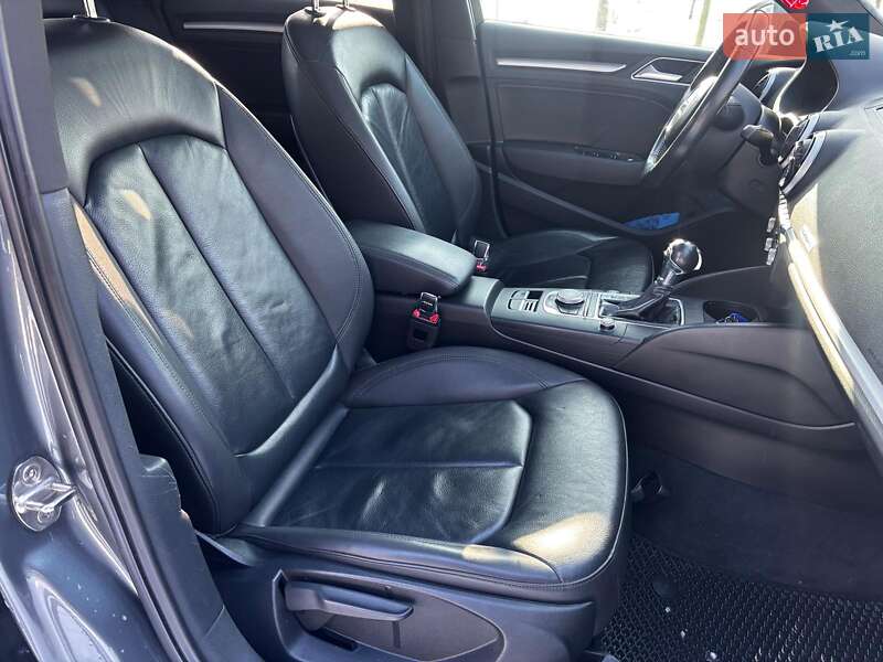 Седан Audi A3 2016 в Запорожье