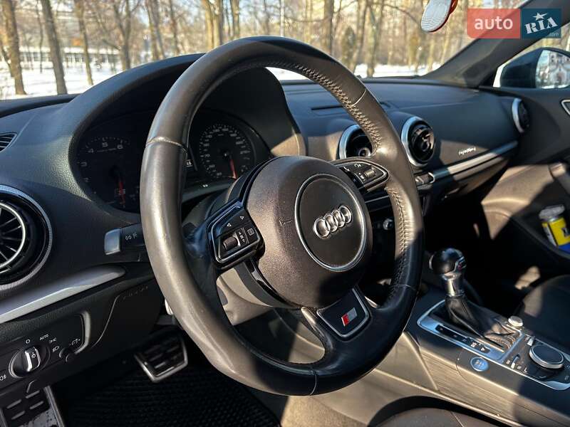 Седан Audi A3 2016 в Запорожье