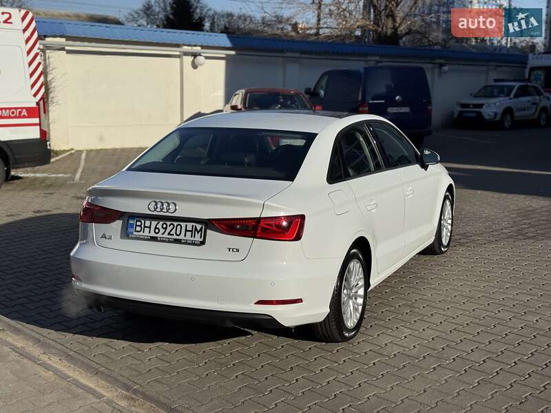 Седан Audi A3 2016 в Одессе
