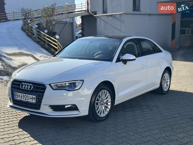Седан Audi A3 2016 в Одессе