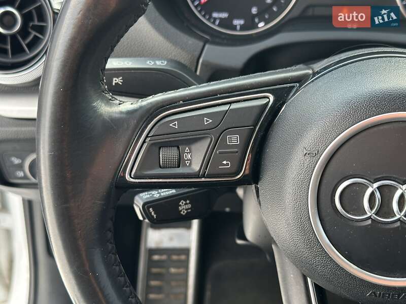 Седан Audi A3 2016 в Киеве