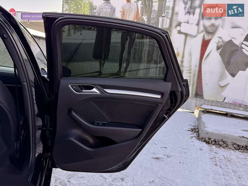 Седан Audi A3 2016 в Одессе