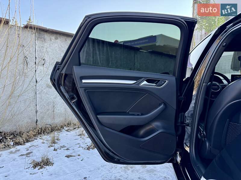 Седан Audi A3 2016 в Одессе