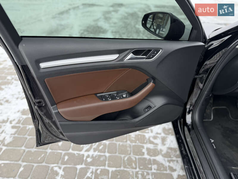 Седан Audi A3 2016 в Харькове