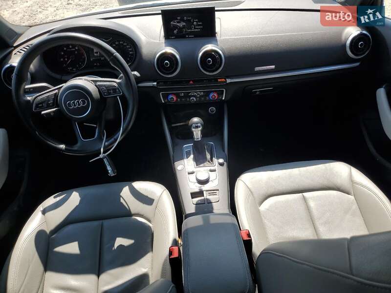 Седан Audi A3 2019 в Киеве