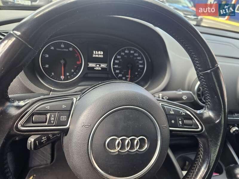 Седан Audi A3 2014 в Ровно