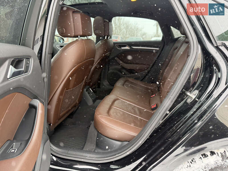 Седан Audi A3 2015 в Запоріжжі