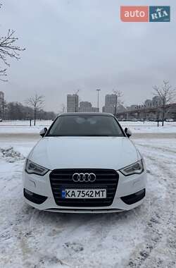 Хэтчбек Audi A3 2015 в Киеве