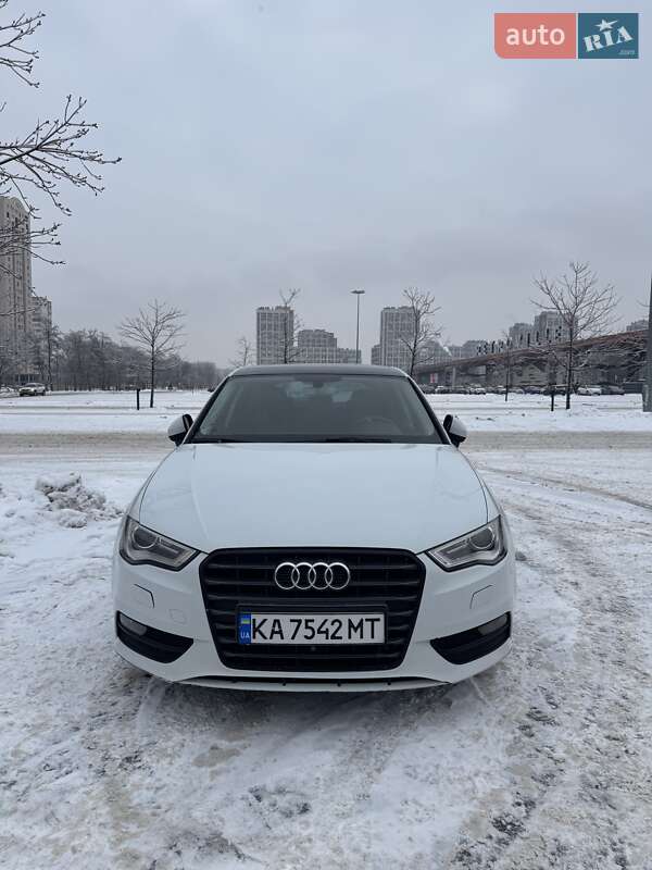 2015 Audi A3, VIN WAUZZZ8V7GA063325:plate — фото 1 (autoria)