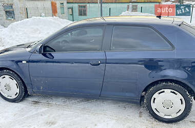 Хэтчбек Audi A3 2004 в Сходнице