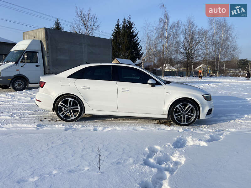 Седан Audi A3 2018 в Харькове