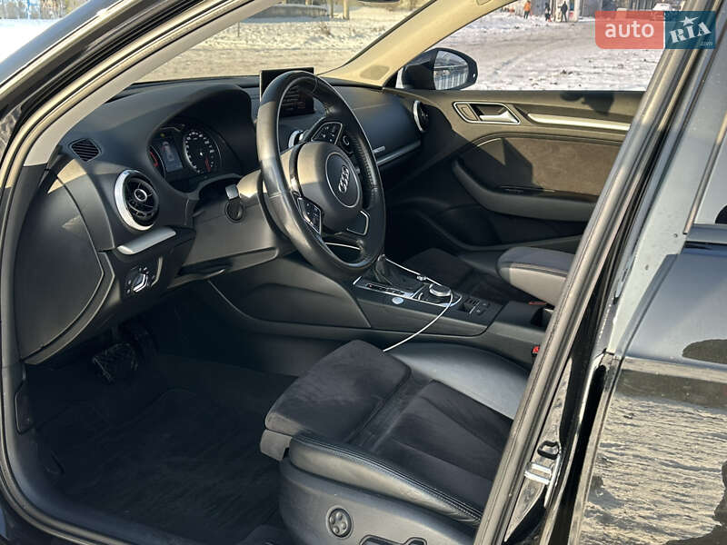 Хетчбек Audi A3 2016 в Києві