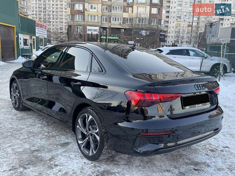 Седан Audi A3 2023 в Киеве
