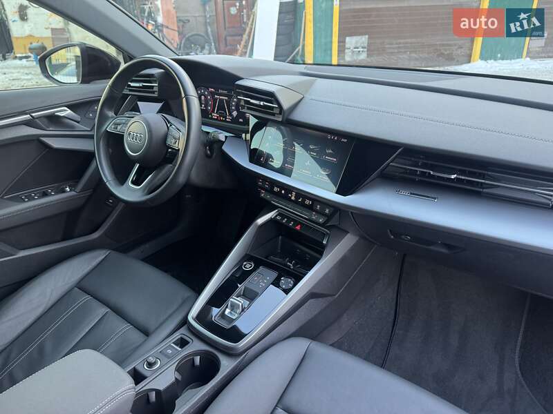 Седан Audi A3 2023 в Киеве