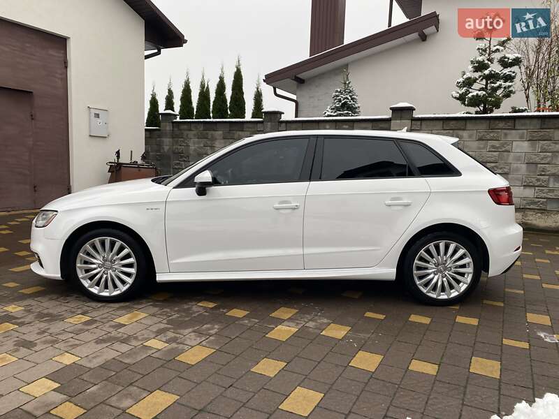 Хэтчбек Audi A3 2017 в Ровно